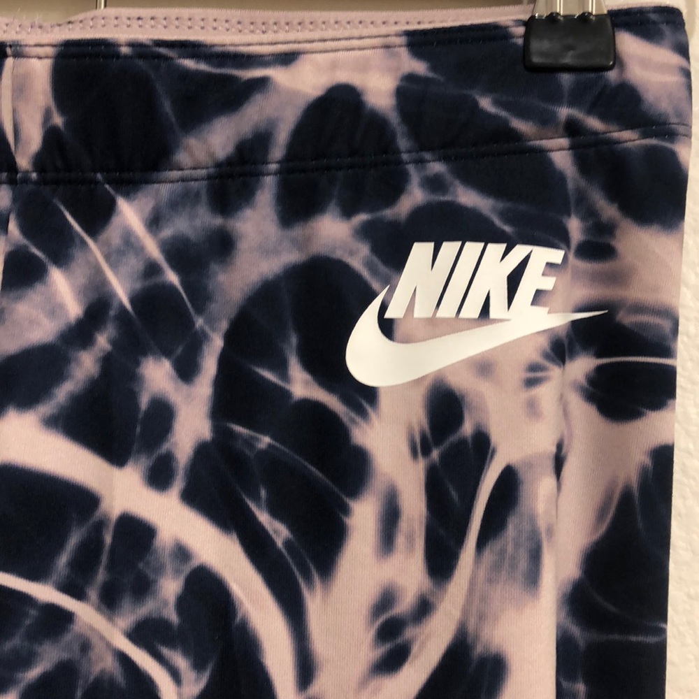 •Nike• Tide Pool Workout Capris - Picture 4 of 7